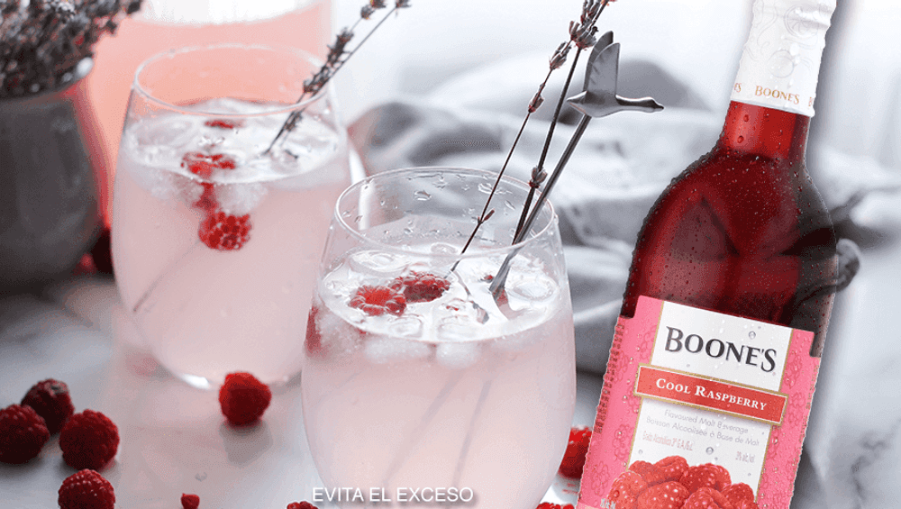 Coctel de grosella para san valentín