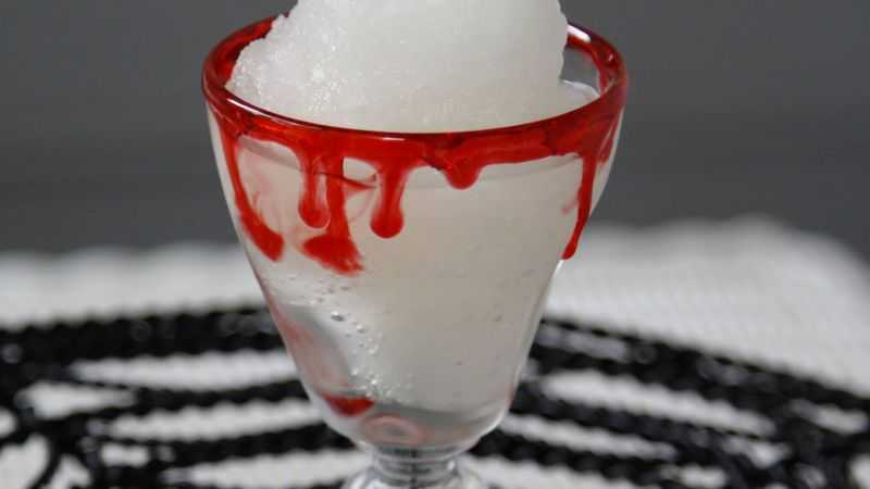 recetas-para-halloween-pinas-coladas-sangrientas.jpg