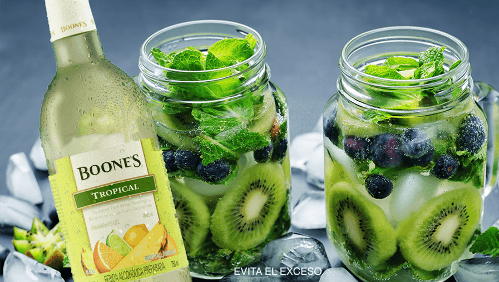 Mojito de kiwi y blueberries